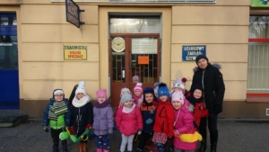Przedszkole Pszczółka w Lublinie, dzieci z wizytą u Zegarmistrza